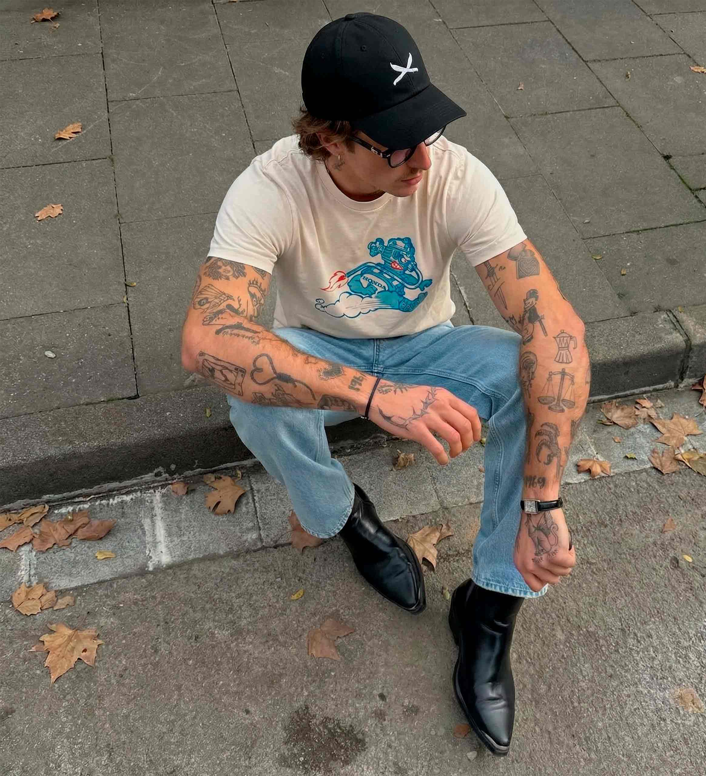 BLACK BASEBALL CAP